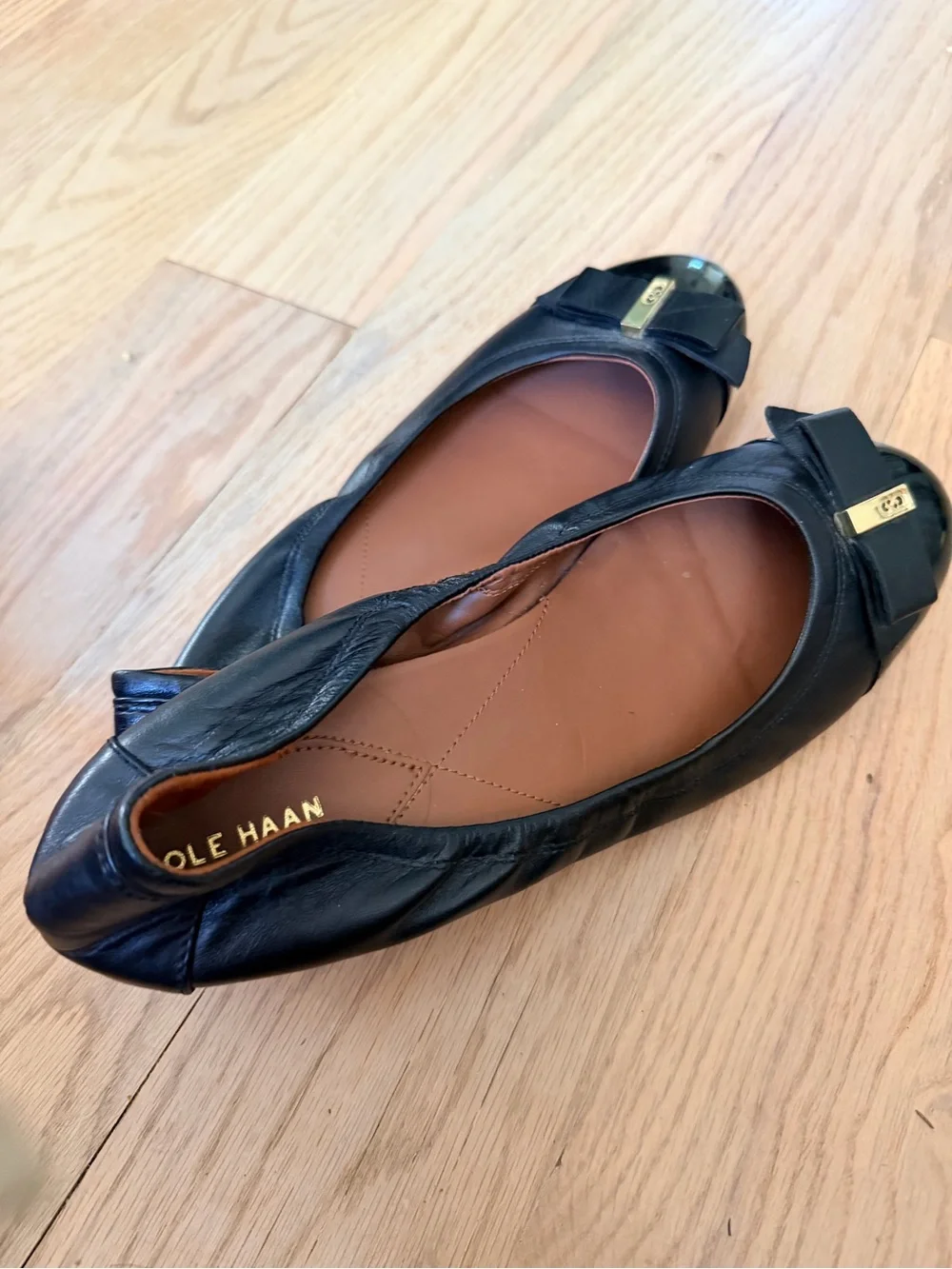Cole Haan Elsie Bow Ballet Flats - Black Leather - Pristine Condition